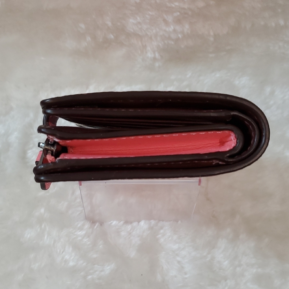 Coach Embossed Leather Medium Corner Zip Barbie Pink Wallet NWOT - Picture 7 of 8